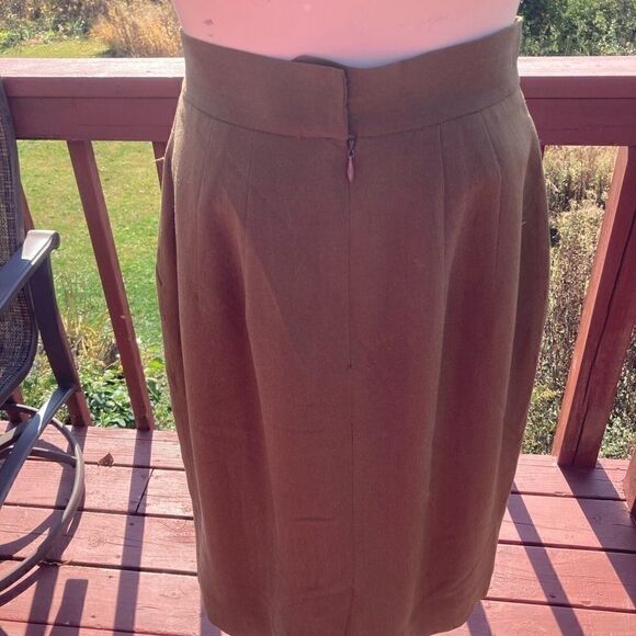 Dana  Buchman lined  with pockets straight pencil silk skirt khaki size 6 - Picture 1 of 6